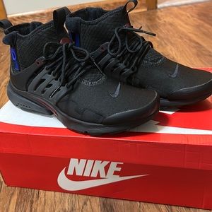 Nike air presto mid utility (darth vader)